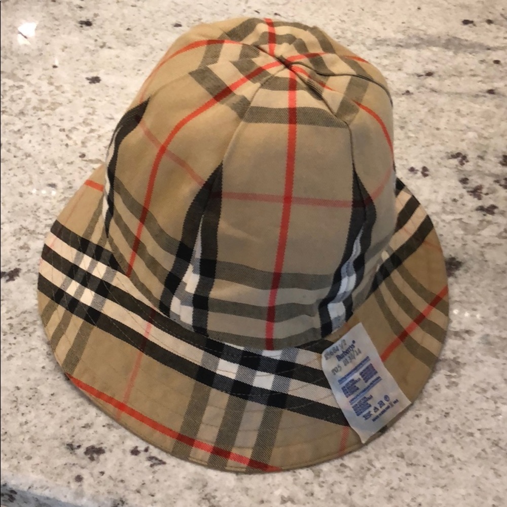 Vintage Burberry reversible hat